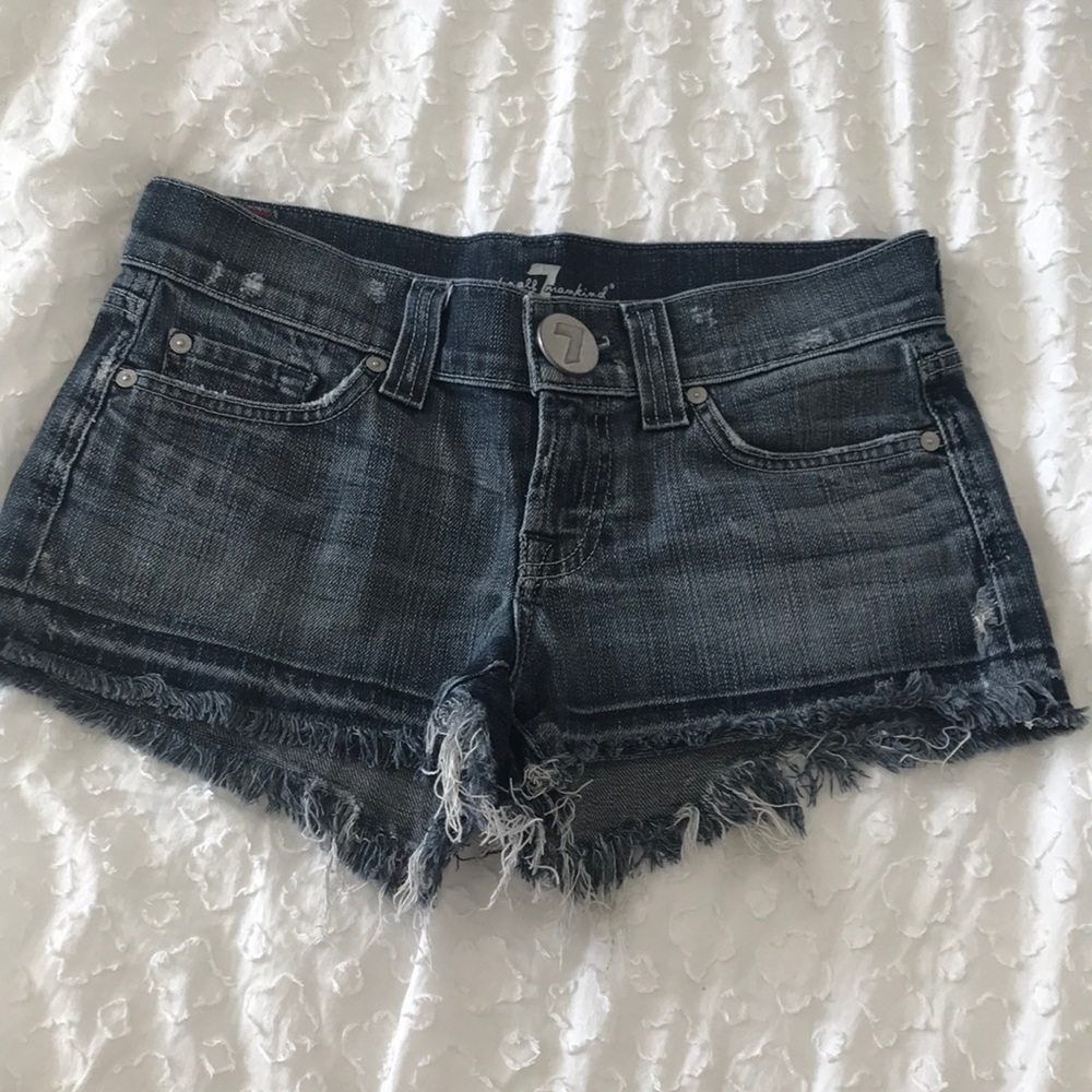 Gently used 7 for all mankind shorts size 27